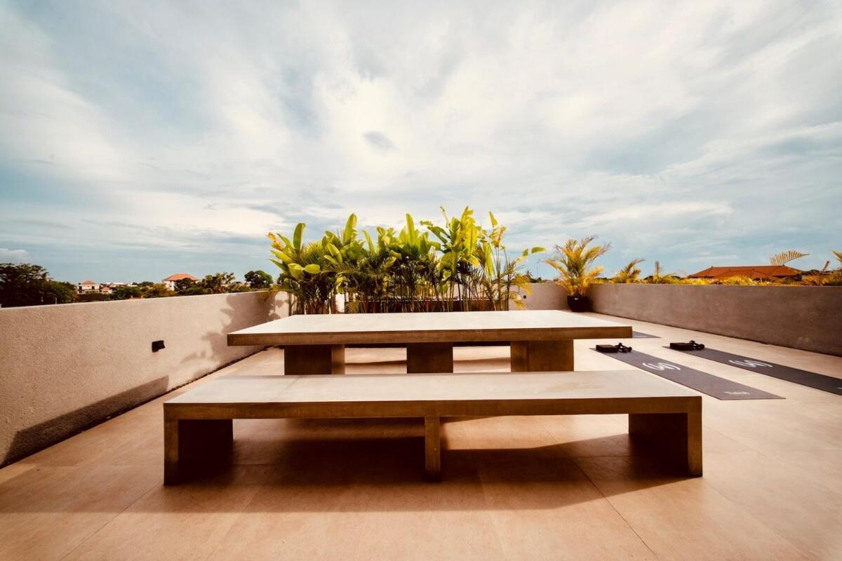 Thehub Pererenan Coworking, Pool And Rooftop Canggu Buitenkant foto