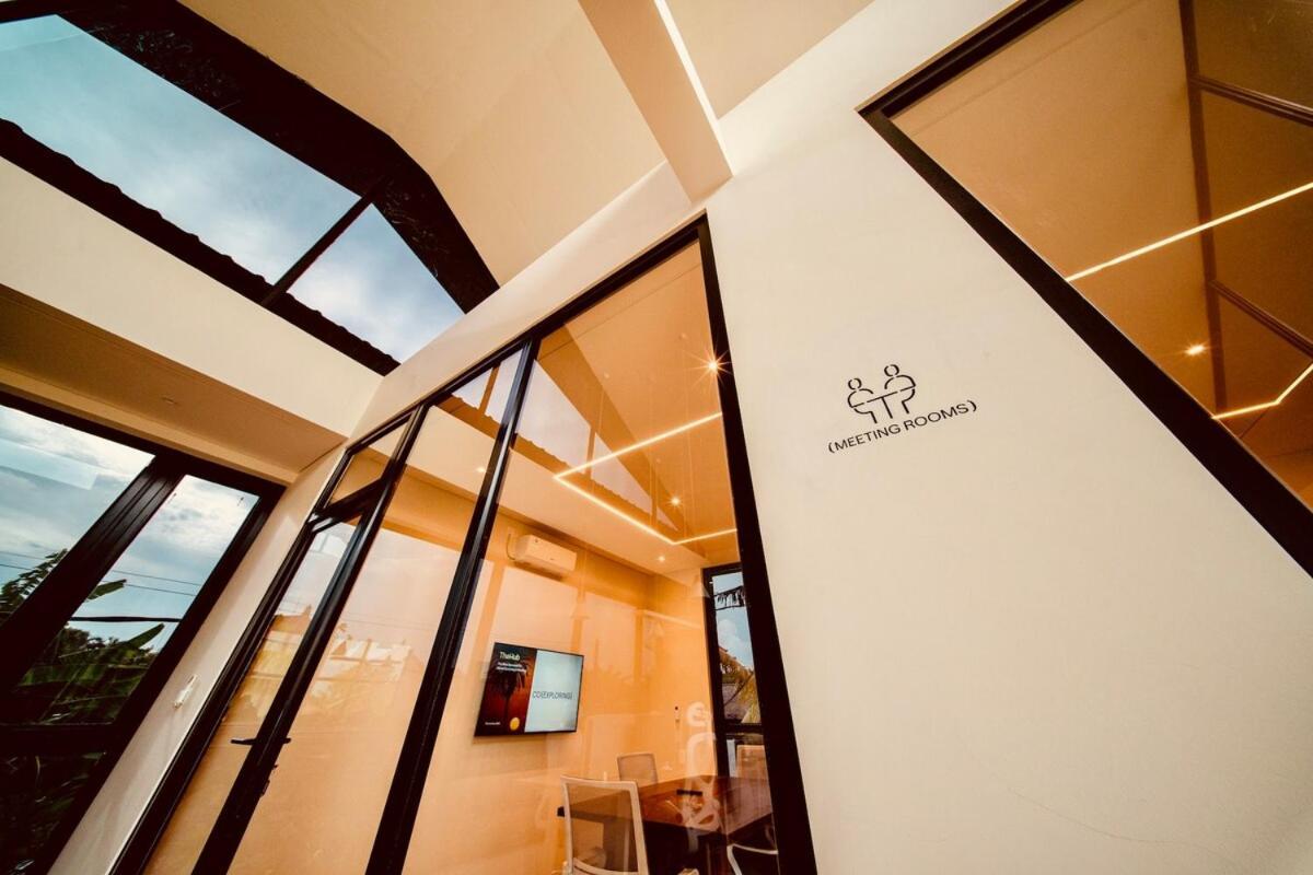Thehub Pererenan Coworking, Pool And Rooftop Canggu Buitenkant foto