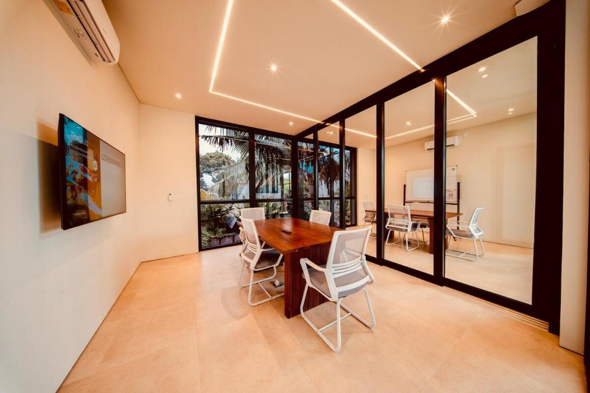 Thehub Pererenan Coworking, Pool And Rooftop Canggu Buitenkant foto